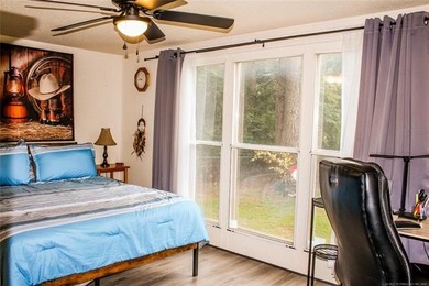 Welcome to Enchanted Oaks, this is truly an enchanted retreat on - photo 29