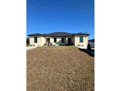 Lehigh Acres Area Townhome/Townhouse For Sale in Lehigh Acres Florida