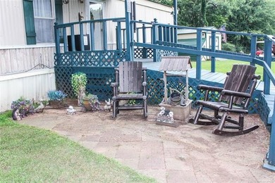 Welcome to Enchanted Oaks, this is truly an enchanted retreat on - photo 37