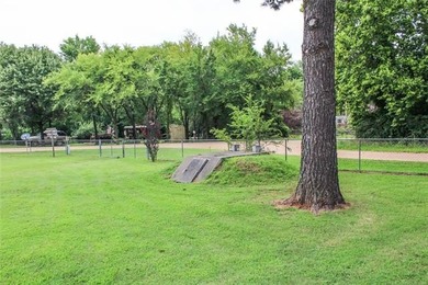 Welcome to Enchanted Oaks, this is truly an enchanted retreat on - photo 39