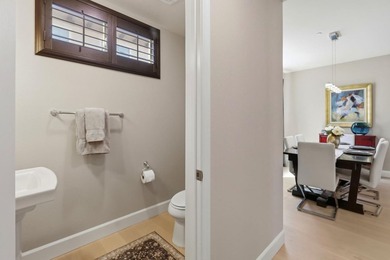 Contemporary Townhome Style Condo in highly sought-after - photo 13
