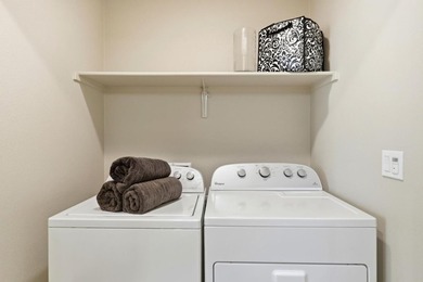 Contemporary Townhome Style Condo in highly sought-after - photo 14