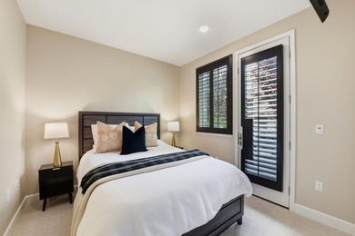 Contemporary Townhome Style Condo in highly sought-after - photo 17