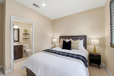 Contemporary Townhome Style Condo in highly sought-after - photo 18