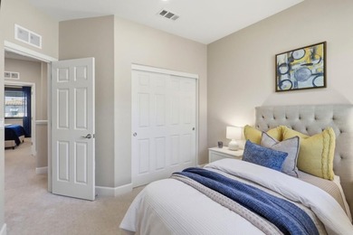 Contemporary Townhome Style Condo in highly sought-after - photo 29