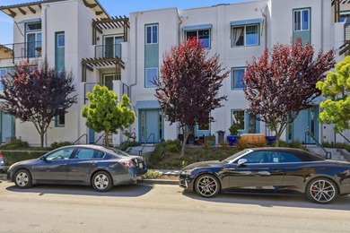 Contemporary Townhome Style Condo in highly sought-after - photo 36
