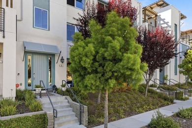 Contemporary Townhome Style Condo in highly sought-after - photo 37