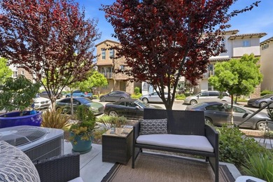 Contemporary Townhome Style Condo in highly sought-after - photo 41