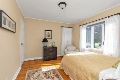 Welcome to 15 Purdue Road in Glen Cove. This charming Cape - photo 12