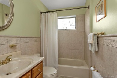 Welcome to 15 Purdue Road in Glen Cove. This charming Cape - photo 13