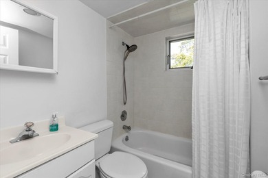 Welcome to 15 Purdue Road in Glen Cove. This charming Cape - photo 16