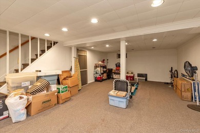 Welcome to 15 Purdue Road in Glen Cove. This charming Cape - photo 17