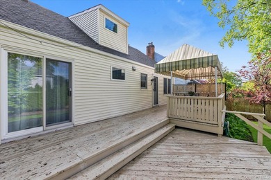 Welcome to 15 Purdue Road in Glen Cove. This charming Cape - photo 19