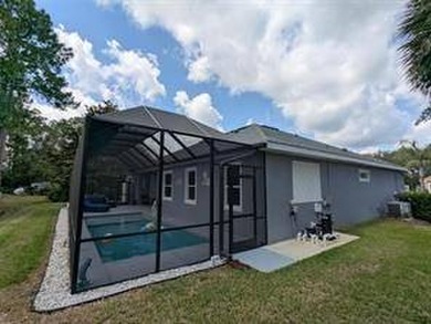 Welcome to this stunning pool home that offers a perfect blend - photo 11