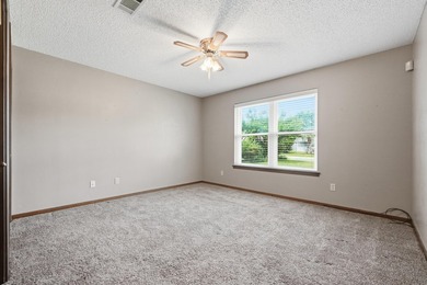NEW ROOF PRIOR TO CLOSING! Offering 1,896 square feet, two - photo 23