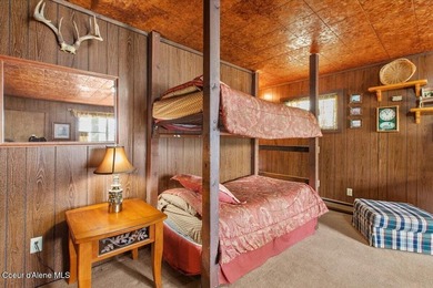 With 90 feet of private lake frontage and your own private dock - photo 31