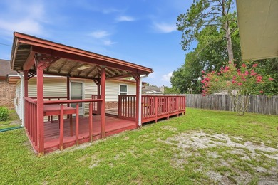 NEW ROOF PRIOR TO CLOSING! Offering 1,896 square feet, two - photo 44