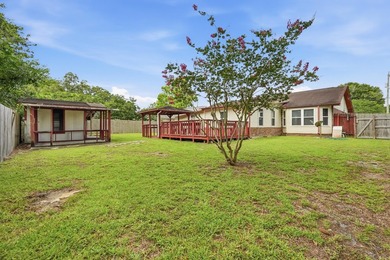 NEW ROOF PRIOR TO CLOSING! Offering 1,896 square feet, two - photo 45