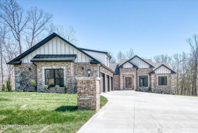 Lake Home For Sale in Crossville, Tennessee