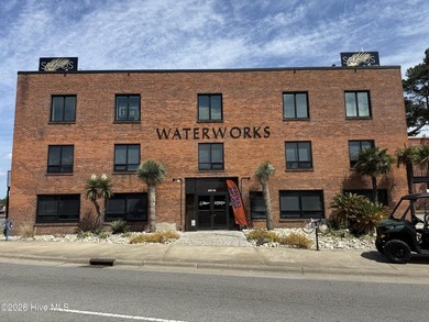 Impeccably maintained 3BR/2BA third-floor waterfront condo in