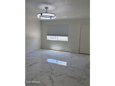 Stunning, completely remodeled in July 2026 Condo 2 Beds, 1.5 - photo 2