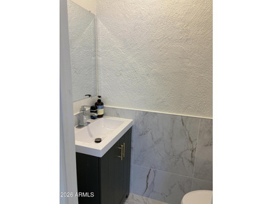 Stunning, completely remodeled in July 2026 Condo 2 Beds, 1.5 - photo 3