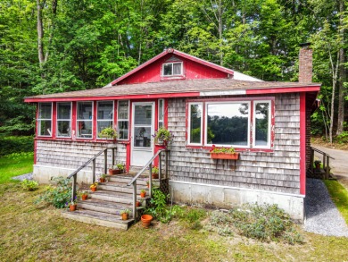 Nestled in the woods, this 2 bedroom, 1 bathroom home has - Lake Home For Sale in Vassalboro, Maine