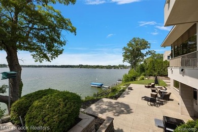 Experience breathtaking panoramic views of Pine Lake and - photo 2