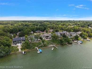 Experience breathtaking panoramic views of Pine Lake and - photo 3