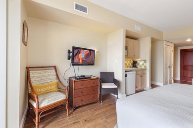 Perched on the 6th floor, this versatile condo features 2 - photo 29