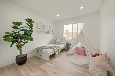 Nestled in the heart of the highly sought-after Laurelhurst - photo 33
