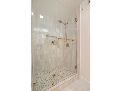 Nestled in the heart of the highly sought-after Laurelhurst - photo 42