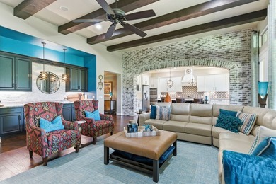 Welcome to this stunning Navarro model ideally situated on Hole - photo 10