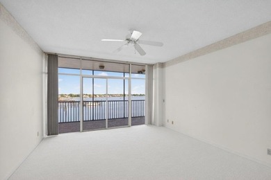Wake up to breathtaking sunrise views over the ICW - Lake Worth - photo 13