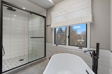 Set on a lush 1.4-acre parcel adjacent to Deerpath Golf Course - photo 23