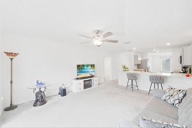 MOVE IN READY POOL HOME! BRING OFFERS! Why wait to build? Enjoy - photo 5