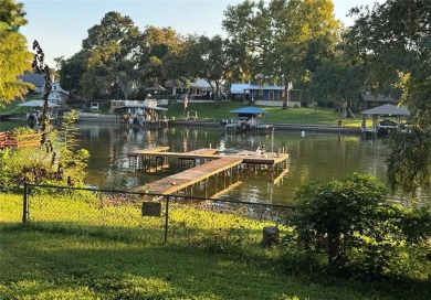 Lake Home For Sale in Gun Barrel City, Texas