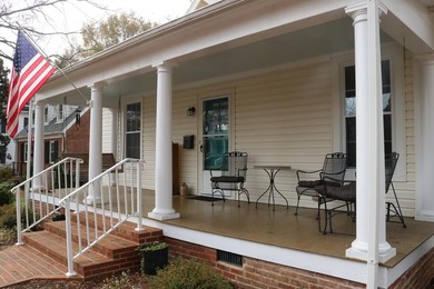 Location, location, location! Within walking distance of