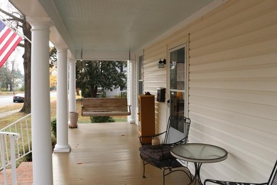 Location, location, location! Within walking distance of