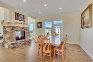 $50,000 PRICE REDUCTION!!! SELLER IS ALSO OFFERING $8,000 toward - photo 5