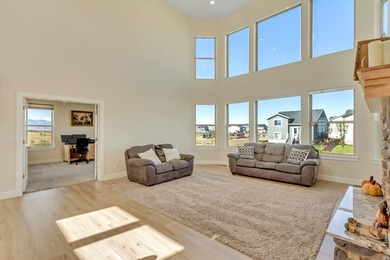 $50,000 PRICE REDUCTION!!! SELLER IS ALSO OFFERING $8,000 toward - photo 10