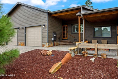 (private lake, pond, creek) Townhome/Townhouse Active Under Contract in Lakeside Arizona