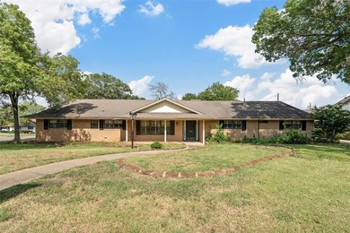 Lake Waco Home For Sale in Woodway Texas