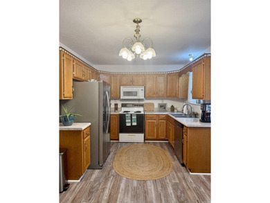 Looking for a lake getaway? This charming 3-bedroom, 1.5-bath - photo 14