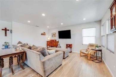 Beautifully updated single-story home offering three bedrooms - photo 5