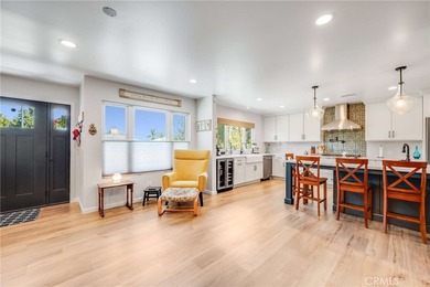 Beautifully updated single-story home offering three bedrooms - photo 7