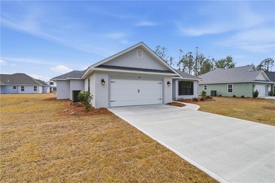 This is a beautiful 4 bedroom, 2 bathroom stucco home that has - photo 2