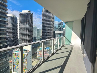 pectacular upgraded unit at the iconic 1010 Brickell Condo. Unit