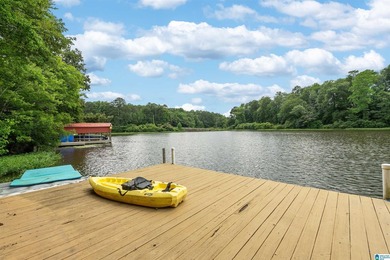 Experience luxury and comfort in this stunning waterfront home - photo 35