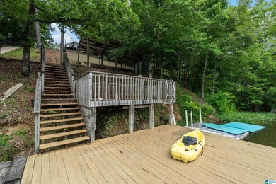 Experience luxury and comfort in this stunning waterfront home - photo 37